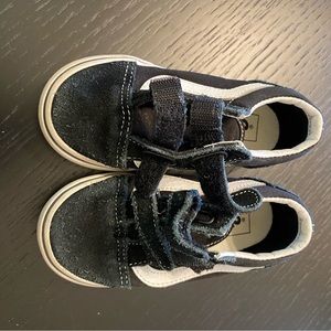 Toddler black classic vans